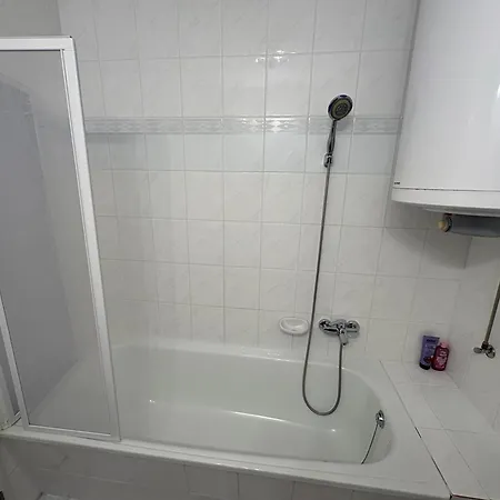 Terezia Vendeghaz * טיהאני